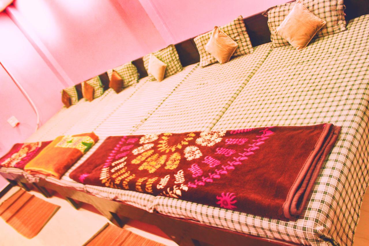 Mansarovar Guest House อุจเจน ภายนอก รูปภาพ