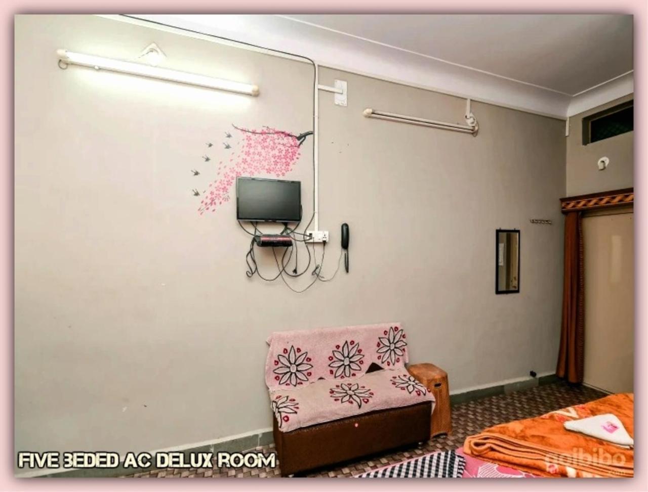 Mansarovar Guest House อุจเจน ภายนอก รูปภาพ
