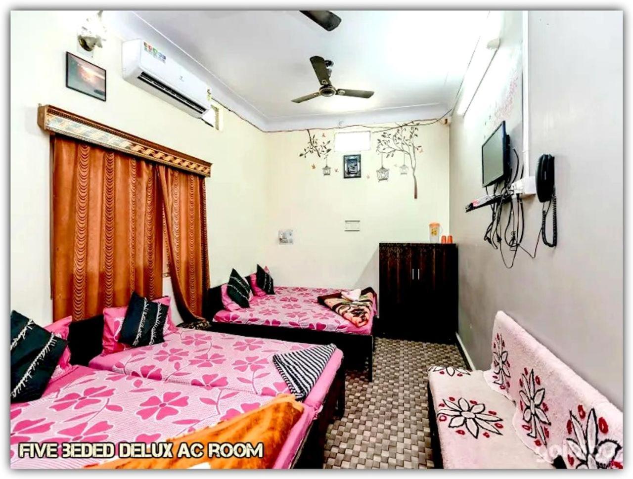 Mansarovar Guest House อุจเจน ภายนอก รูปภาพ