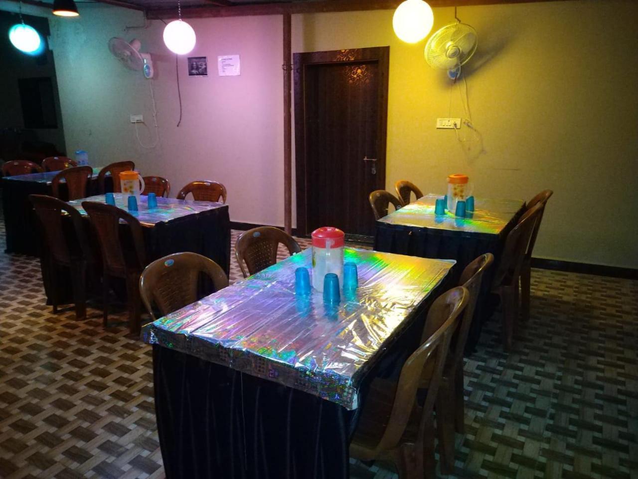 Mansarovar Guest House อุจเจน ภายนอก รูปภาพ