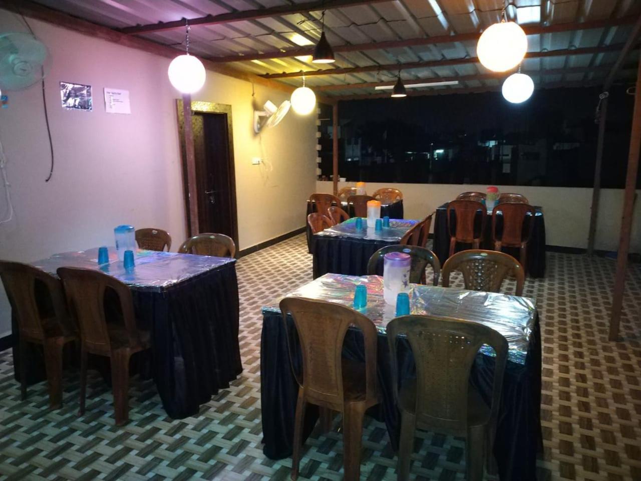 Mansarovar Guest House อุจเจน ภายนอก รูปภาพ